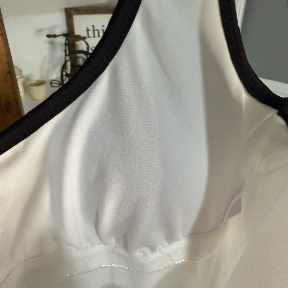 🔆NWT White and Black Woman One Piece Swimsuit - Picture 4 of 4